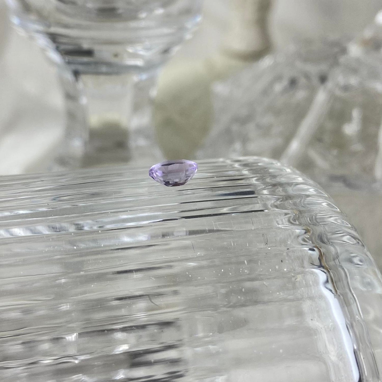 Pale Amethyst Oval 6x4mm natural