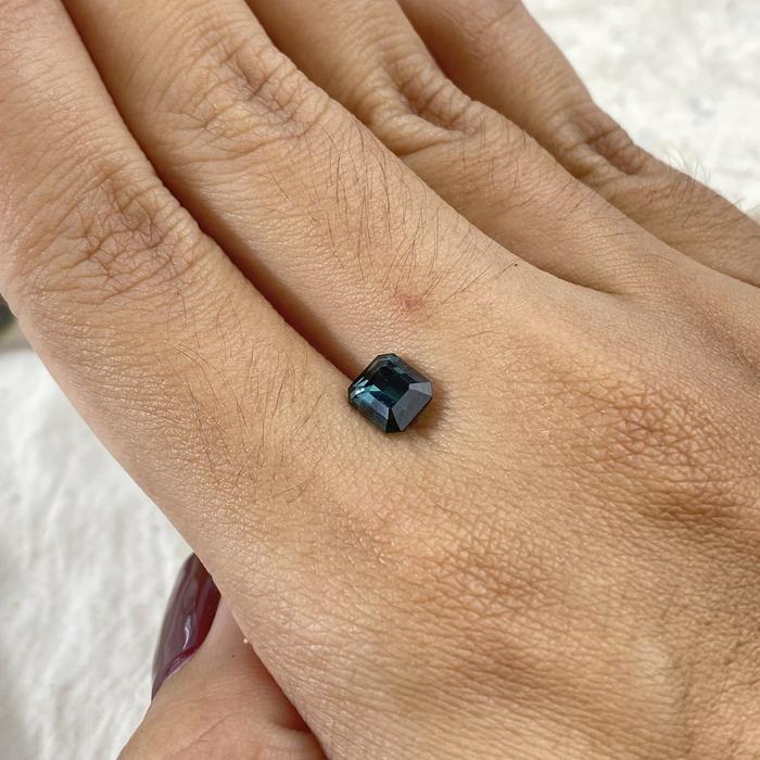 Green Tourmaline Octagon 6,5 x 6 x 4,1mm