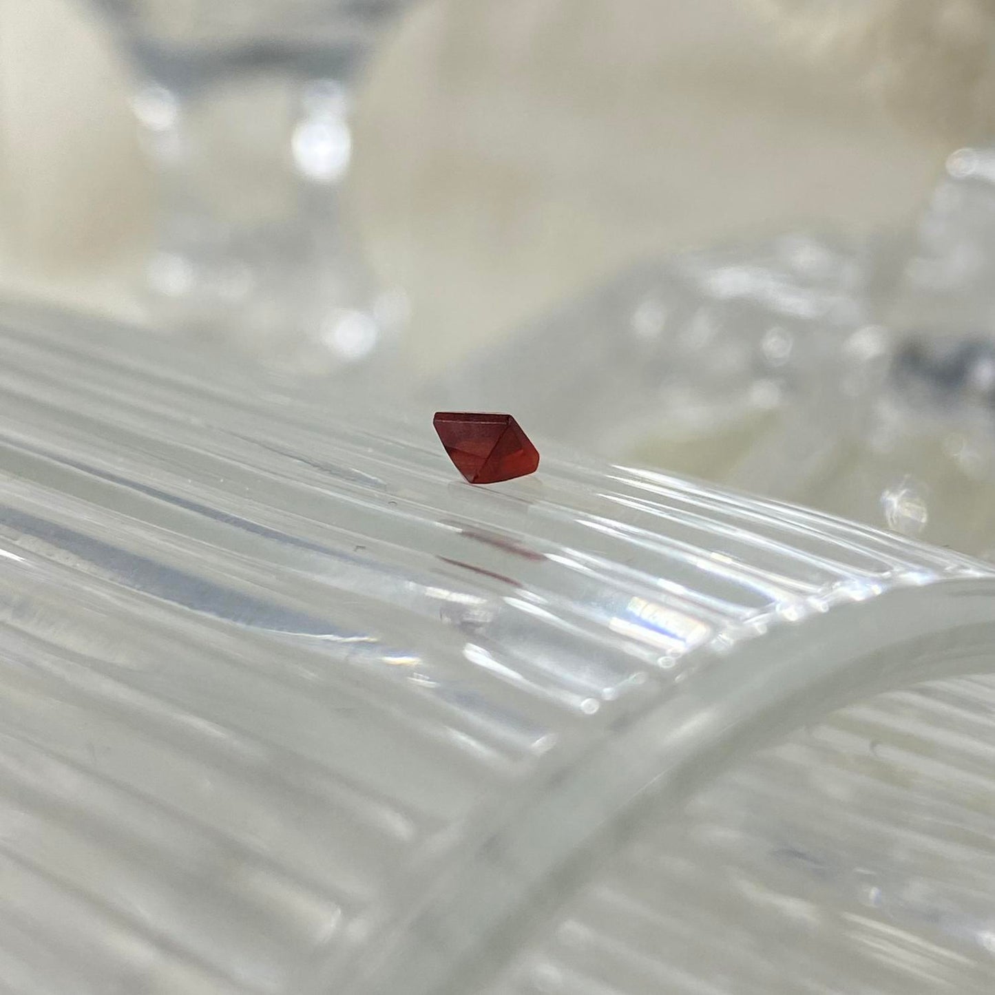 Red Garnet Square 3x3 mm natural