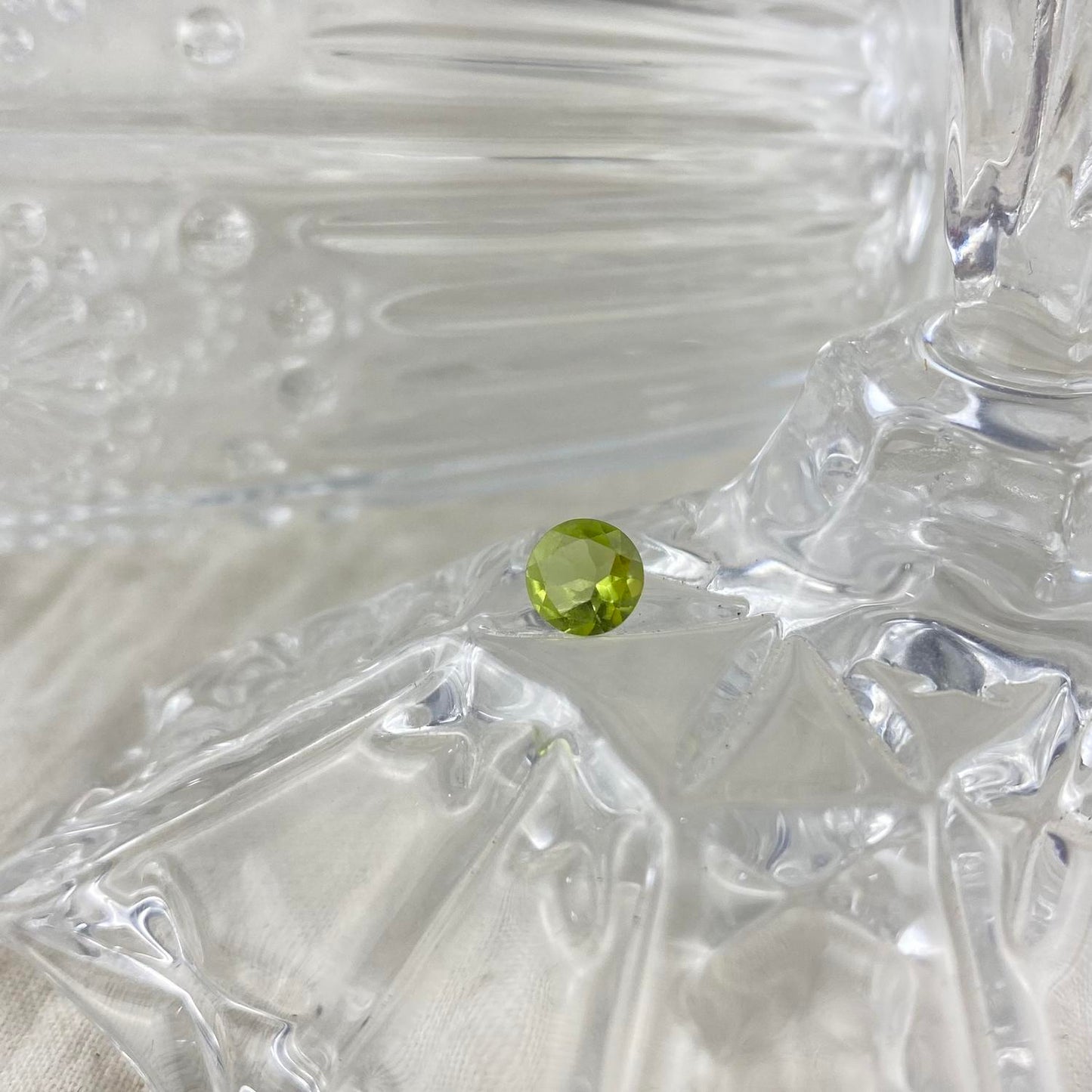 Peridot Round 7mm natural