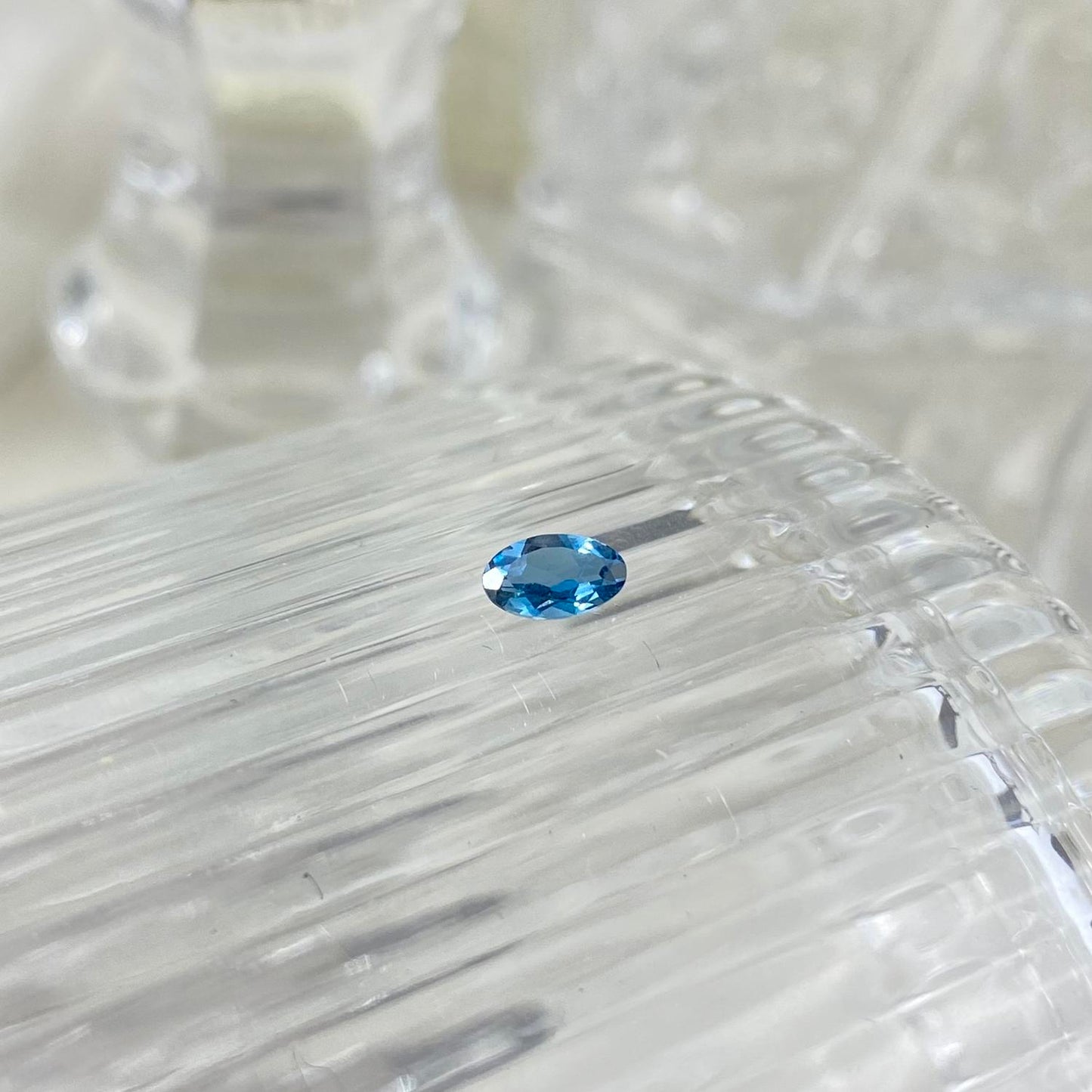 London Blue Topaz Oval 3x5 mm