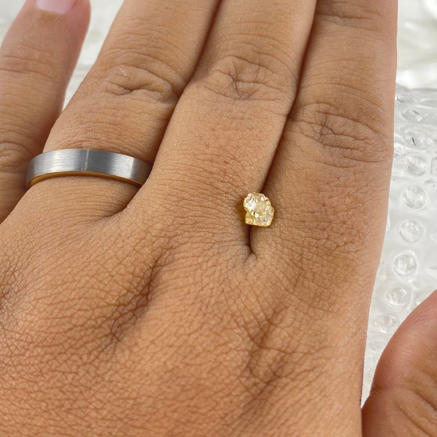 Yellow Diamond Rough 4mm natural