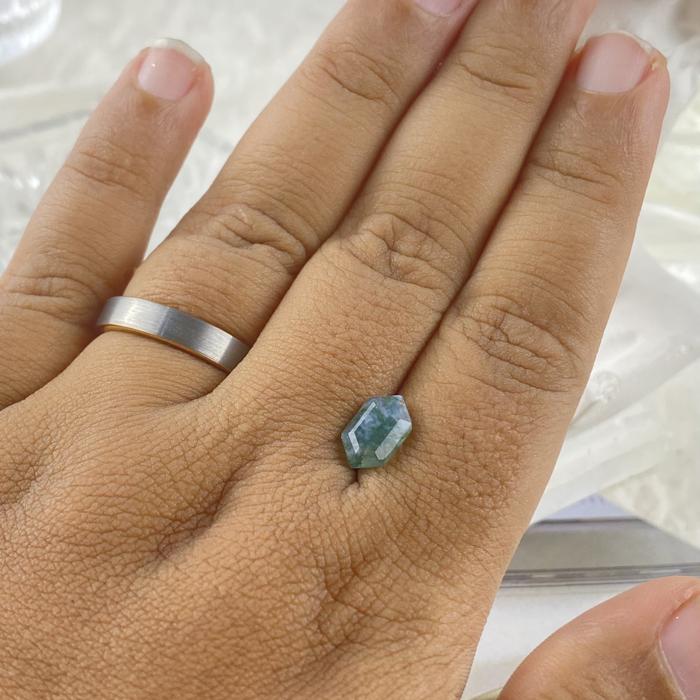 Moss Agate Shield 10 x 5 x 3mm