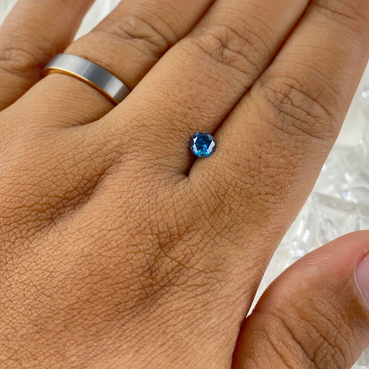 Blue Diamond Round 4,5mm 0,44 ct