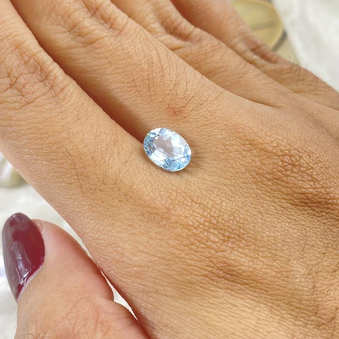 swiss blue topaz oval 9x6mm