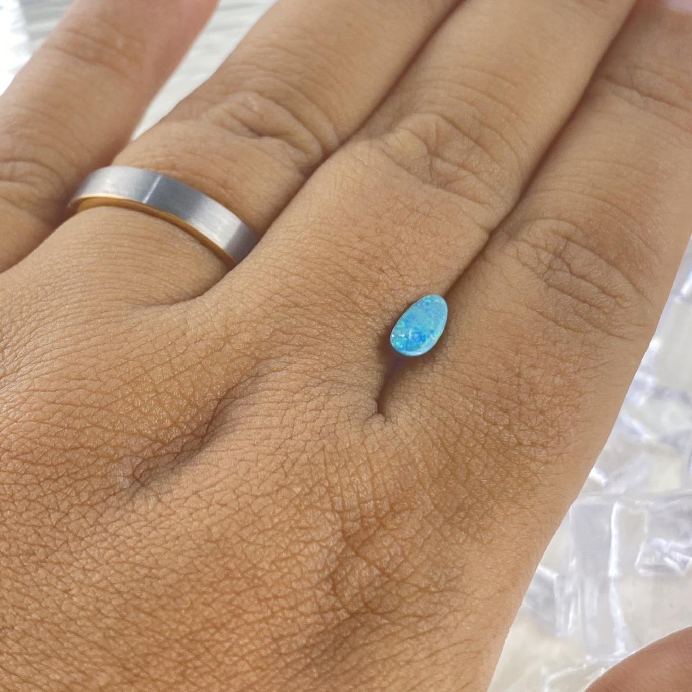 Boulder Doublet Opal 7x3x1,6mm