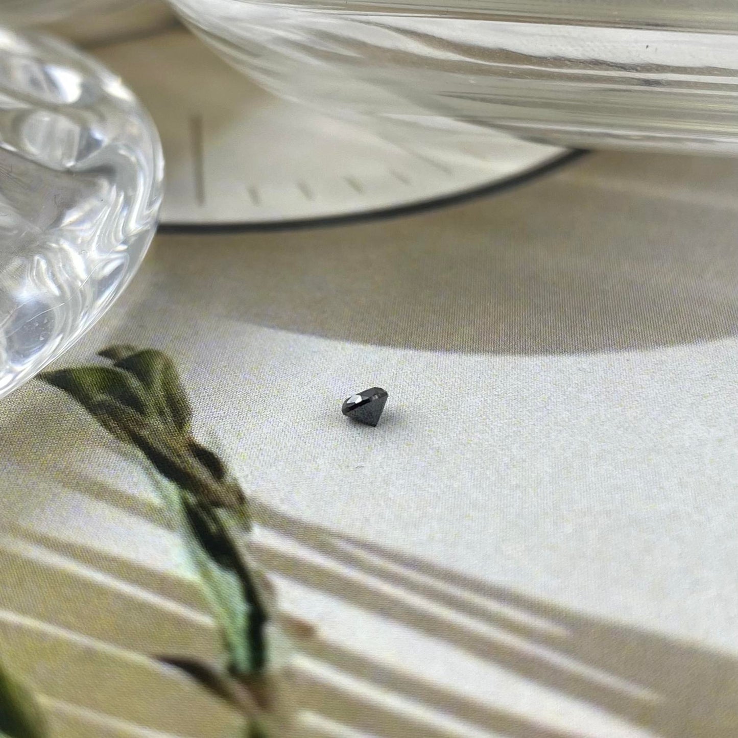 Black Diamond Round 2mm natural