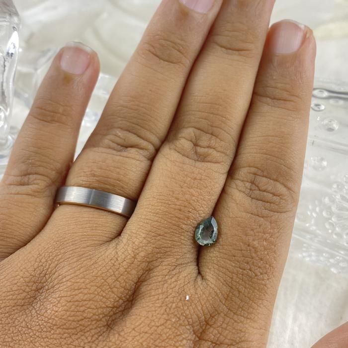 Moss Agate Pear 5x7mm natural