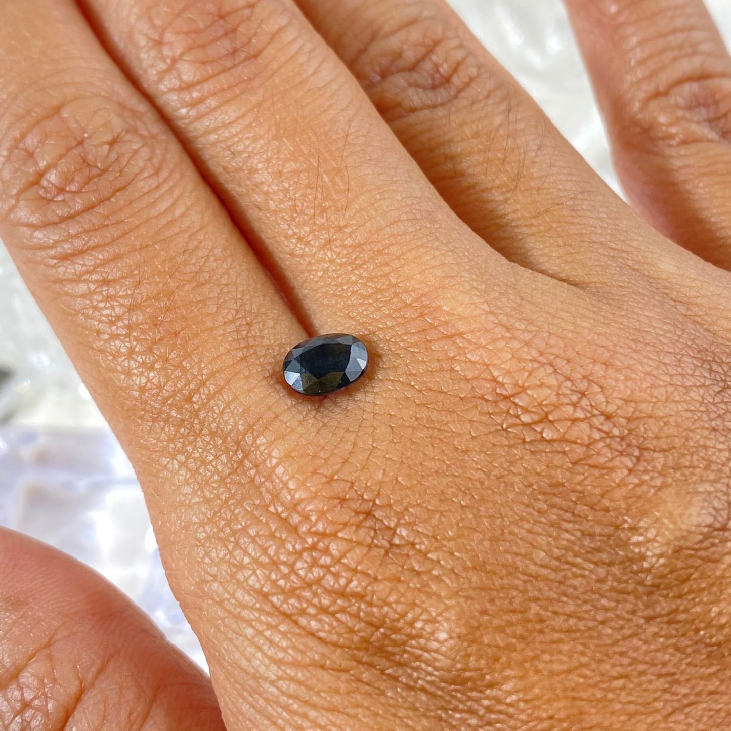 Dark Sapphire Oval 1,02 ct 6,7 x 5mm