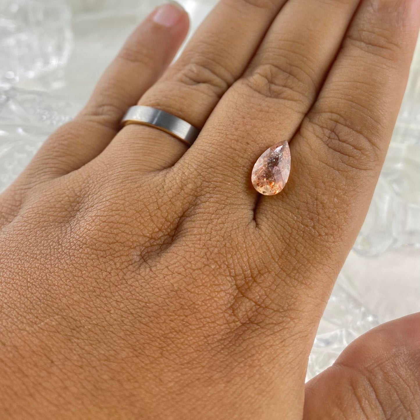 Sunstone Pear 2,25 ct 11,8 x 6,8 x 5,1 mm