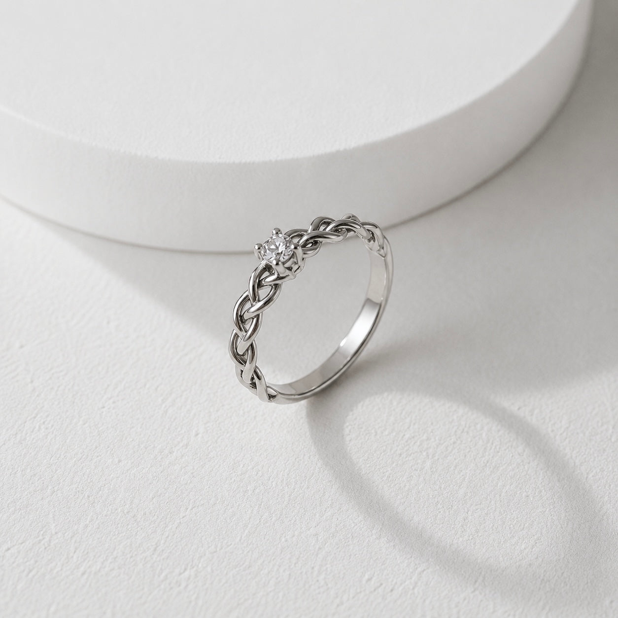 Braided Ring White Glossy