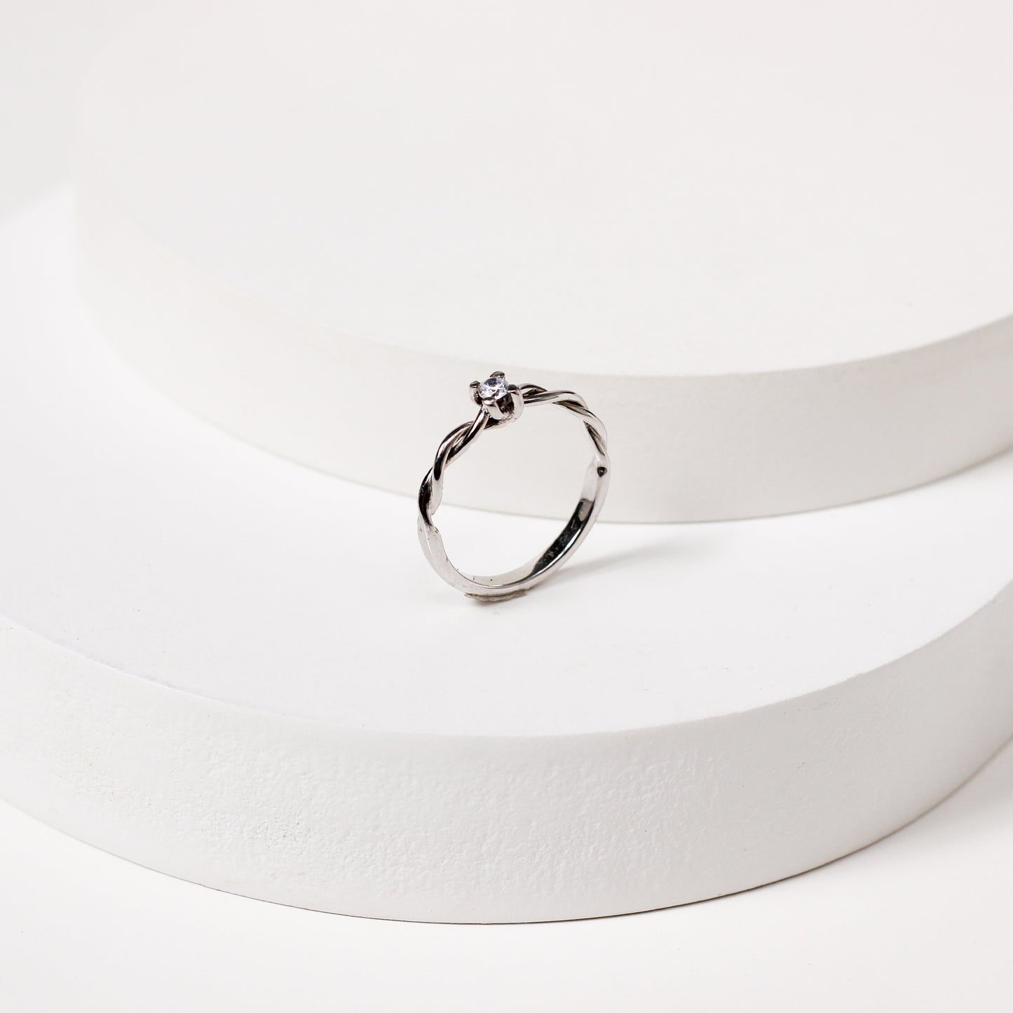 Silang Ring White Glossy