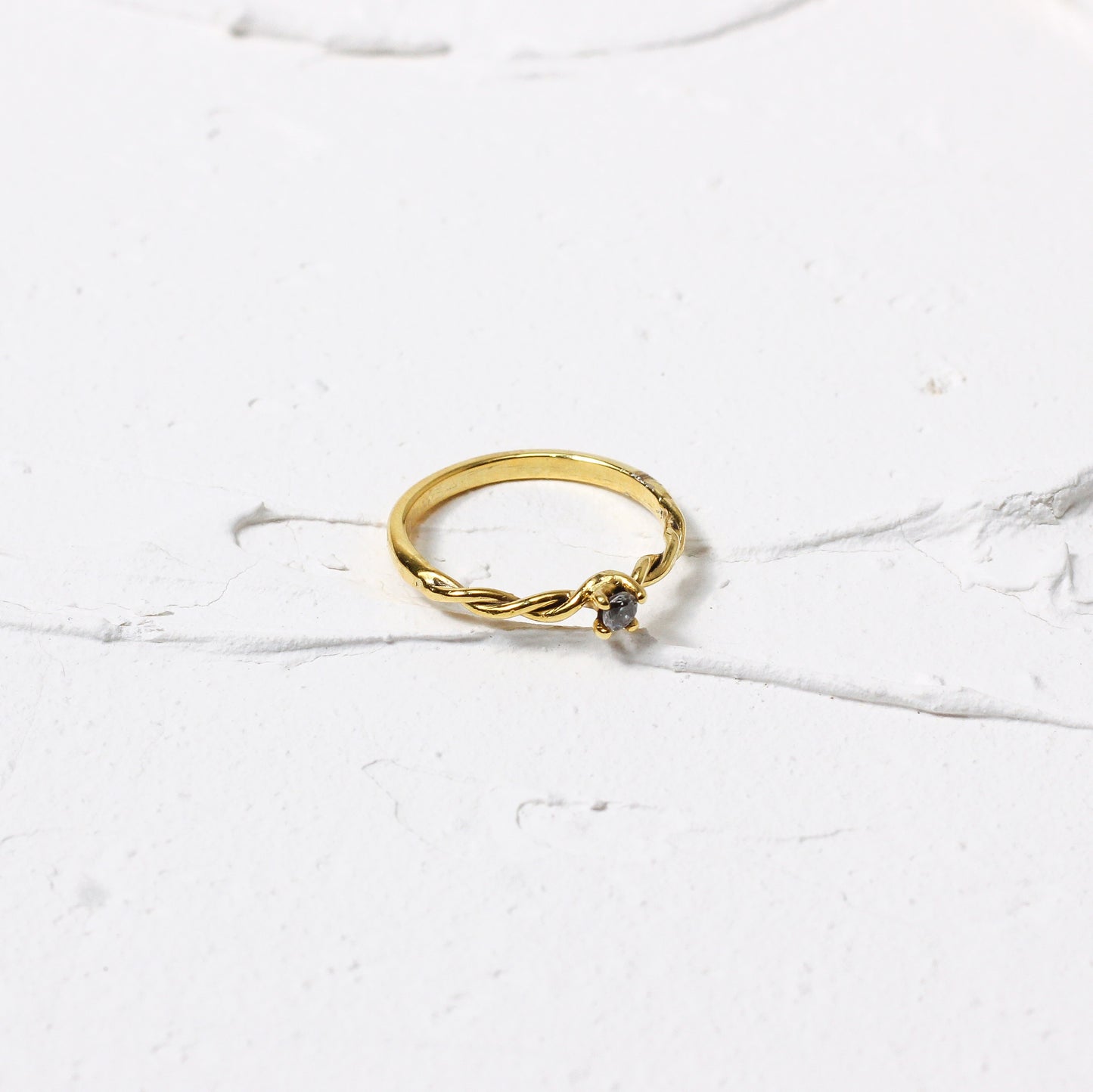 Silang Ring Gold Glossy