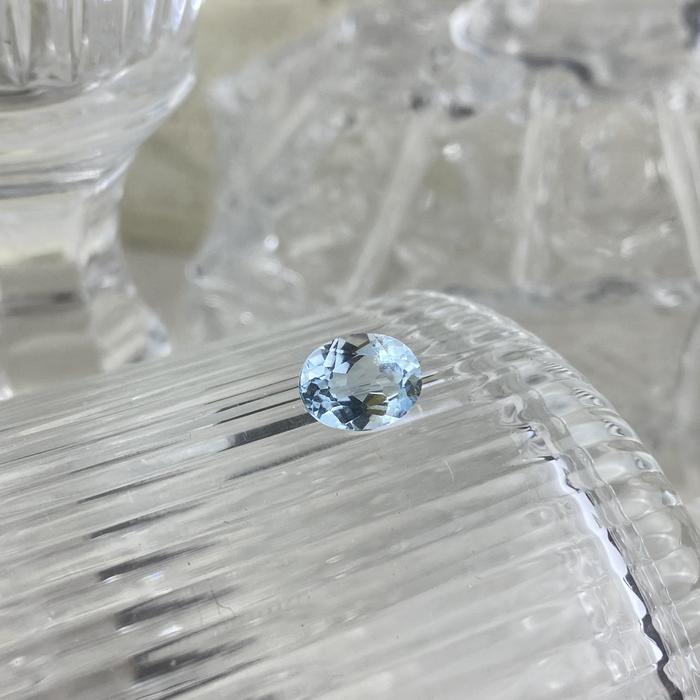swiss blue topaz oval 9x6mm