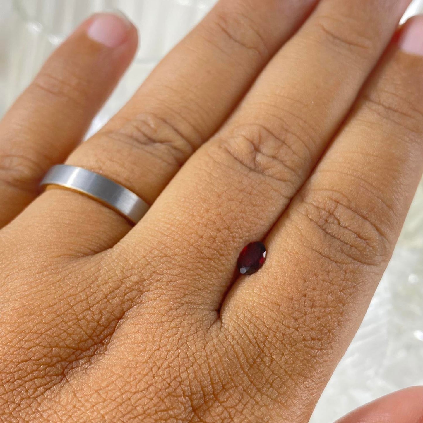 Red Garnet Oval 6x4 mm natural