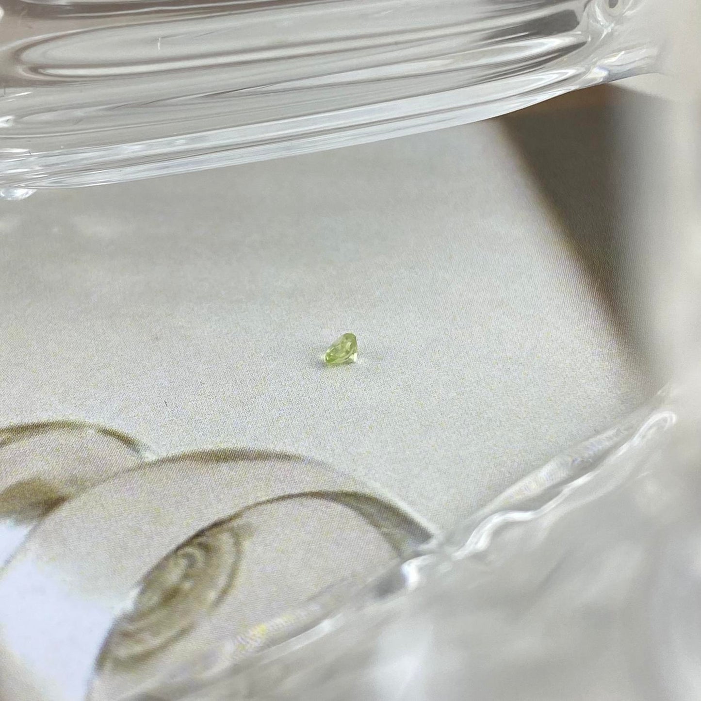 Peridot Round 2mm natural