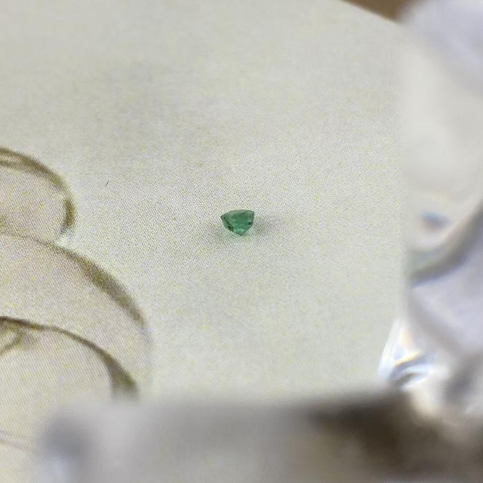 Emerald Round 2mm natural