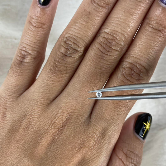 Natural White Diamond 0,067 Carat 2,5mm