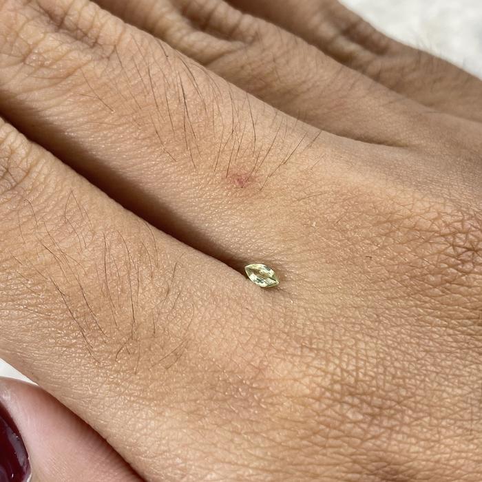 Marquise Green Sapphire 4x2mm