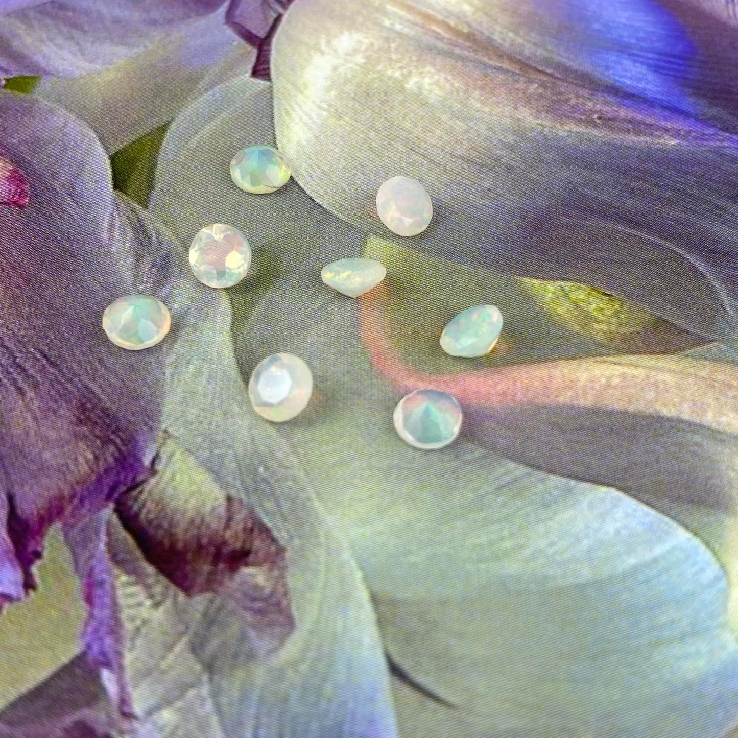 Opal Round 4mm natural good