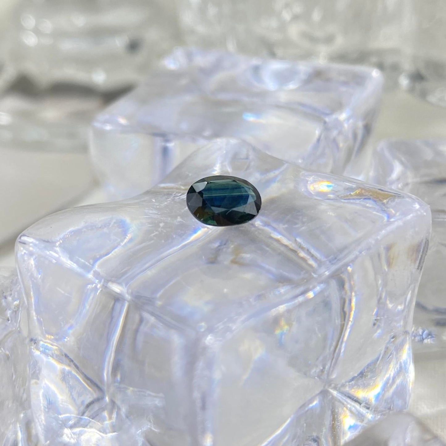 Dark Sapphire Oval 6x5x3mm