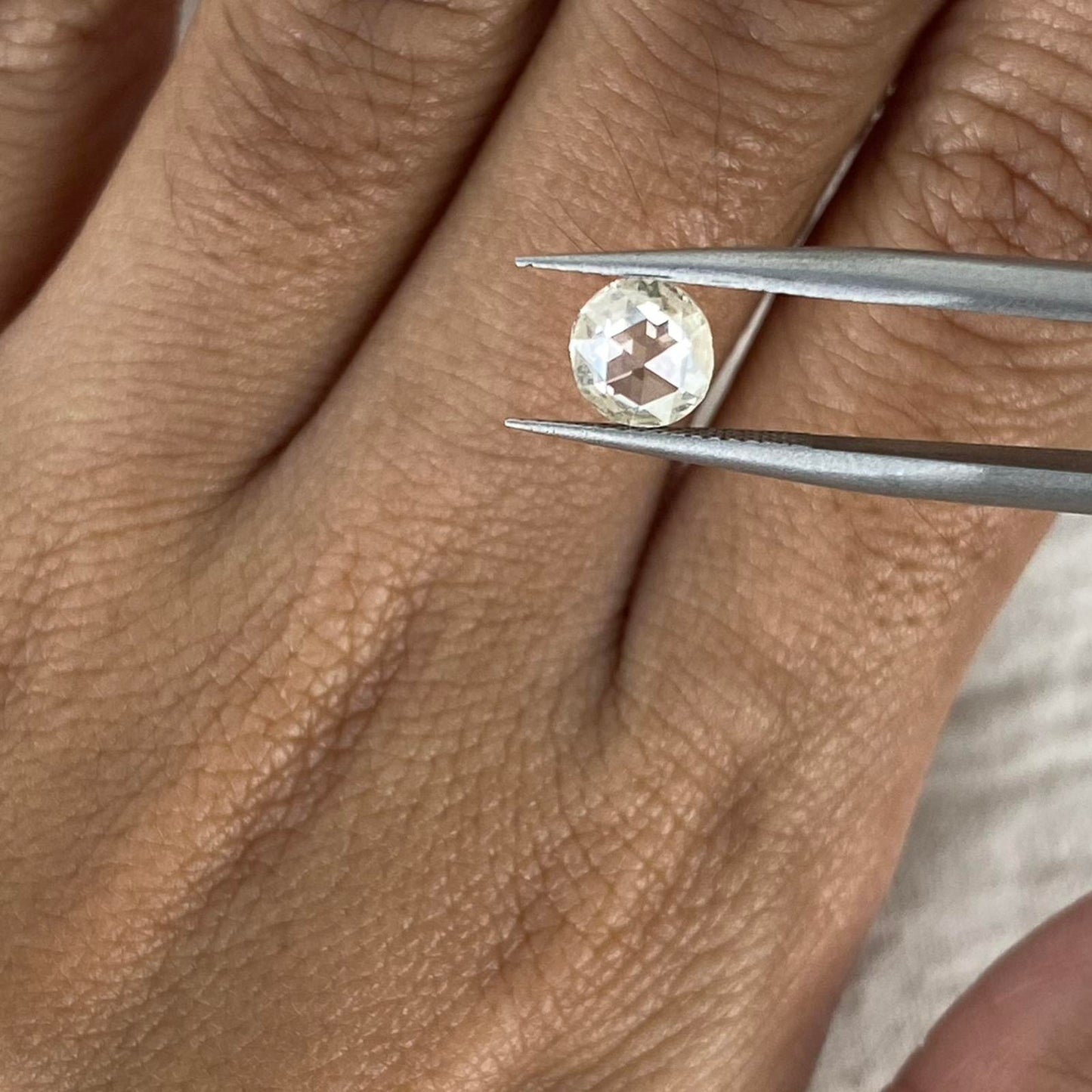 Natural Champagne Diamond Round Rose Cut 0,5ct 5mm