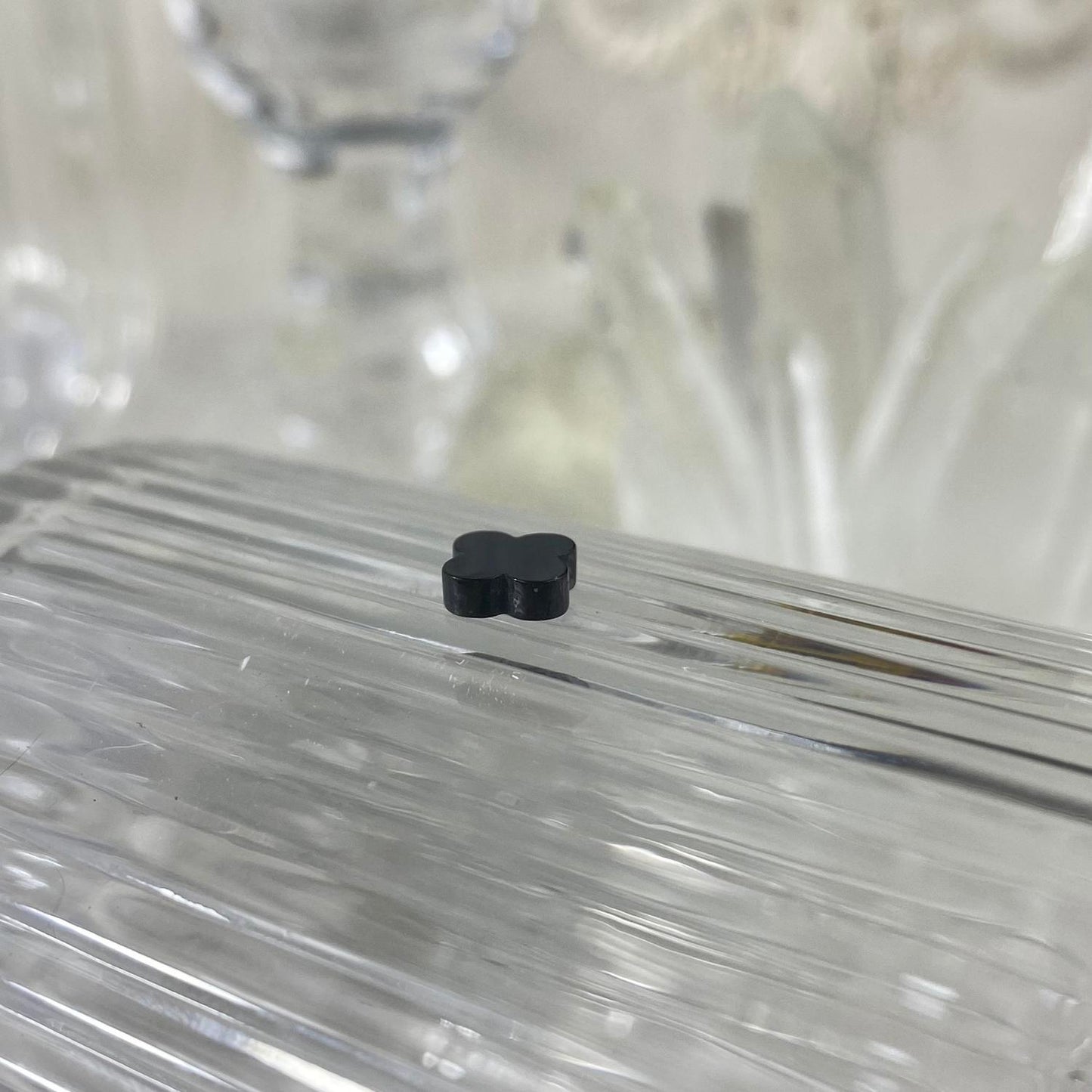 Black Onyx Clover 5mm natural