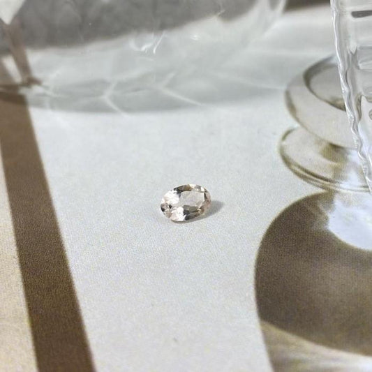 Morganite Oval 6x4mm natural