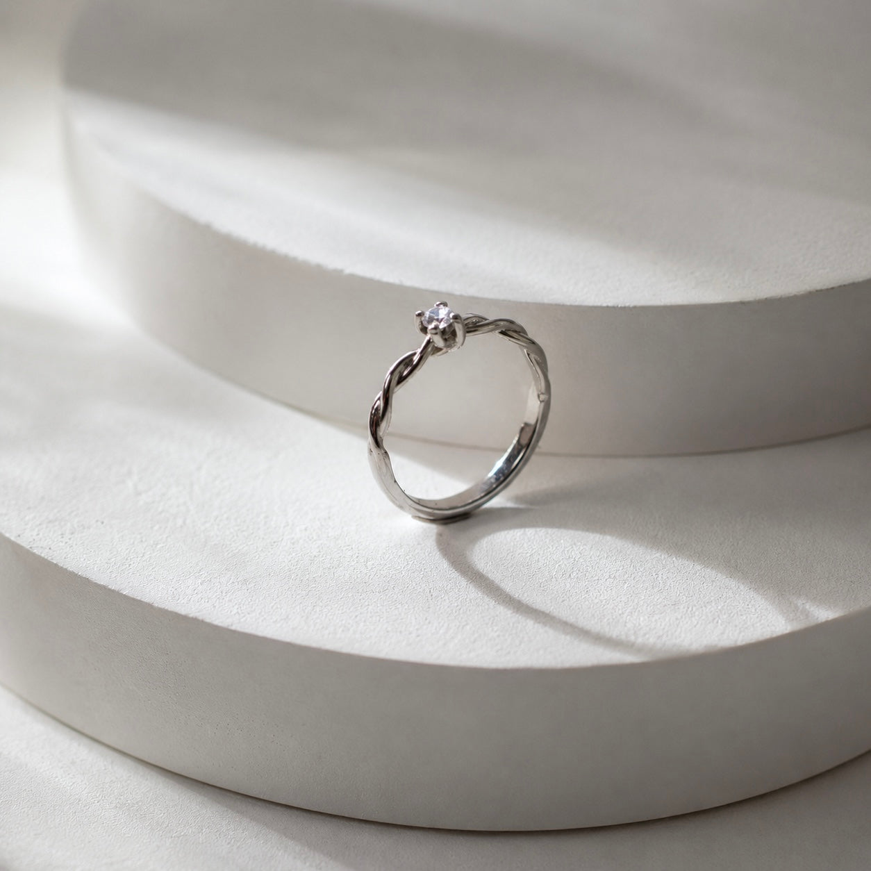 Silang Ring White Glossy