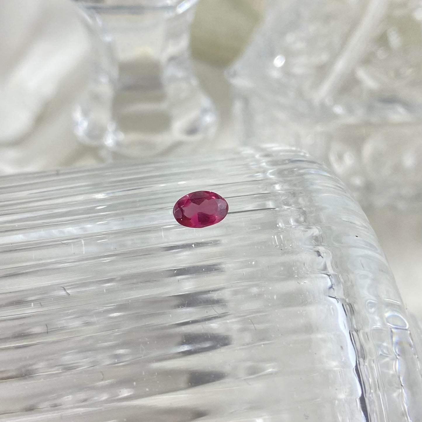 Red Garnet Oval 6x3,5mm natural
