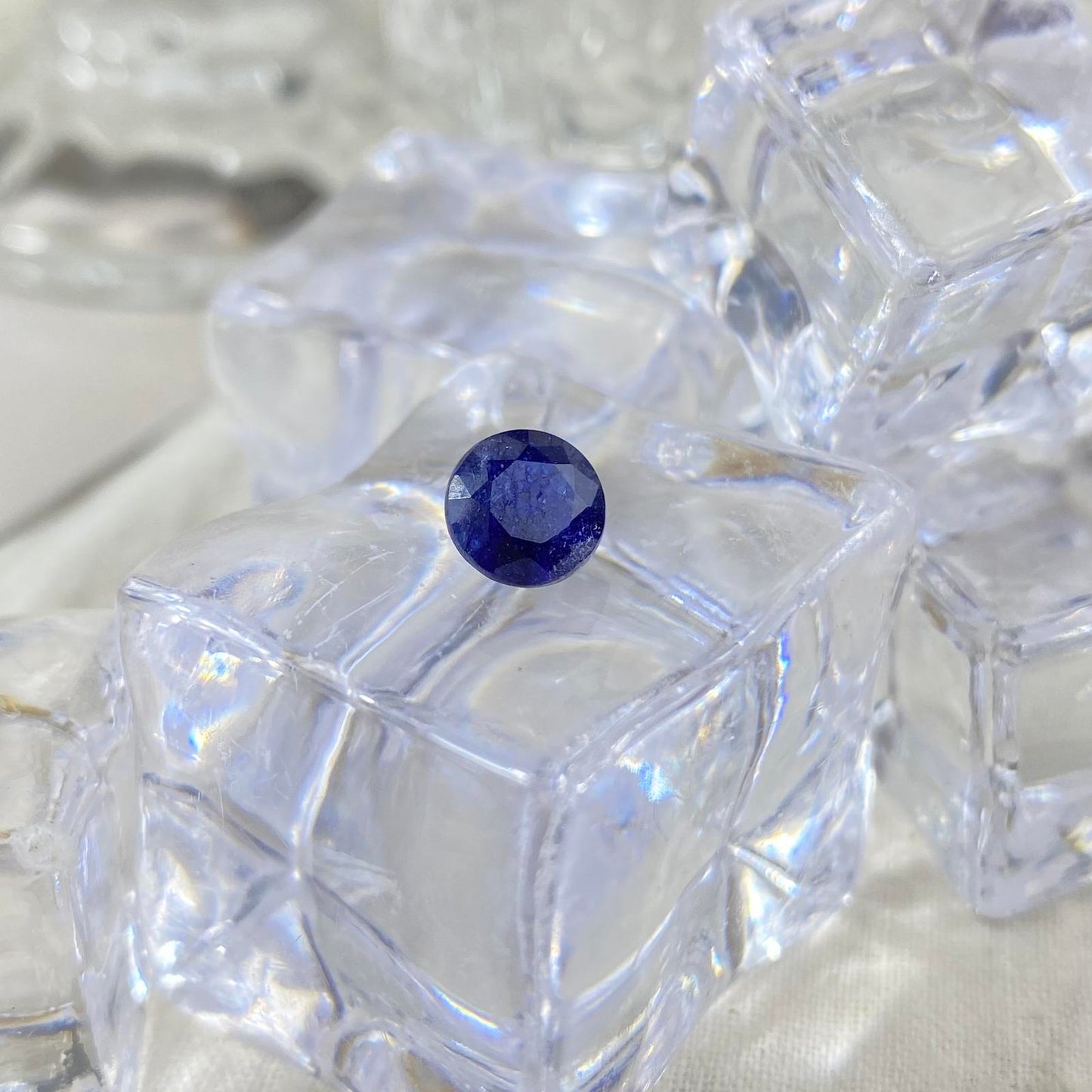 Dark Blue Sapphire Round 6mm