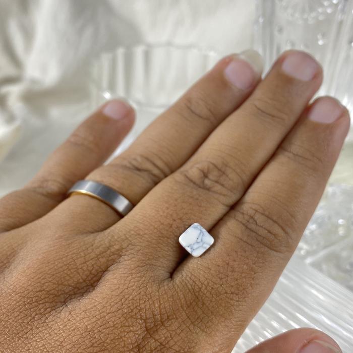 White Howlite Square 6x6 mm