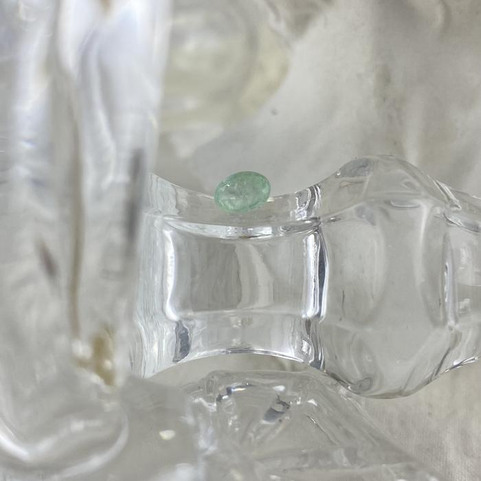 Columbian Emerald Round 6x4,7x3,4mm