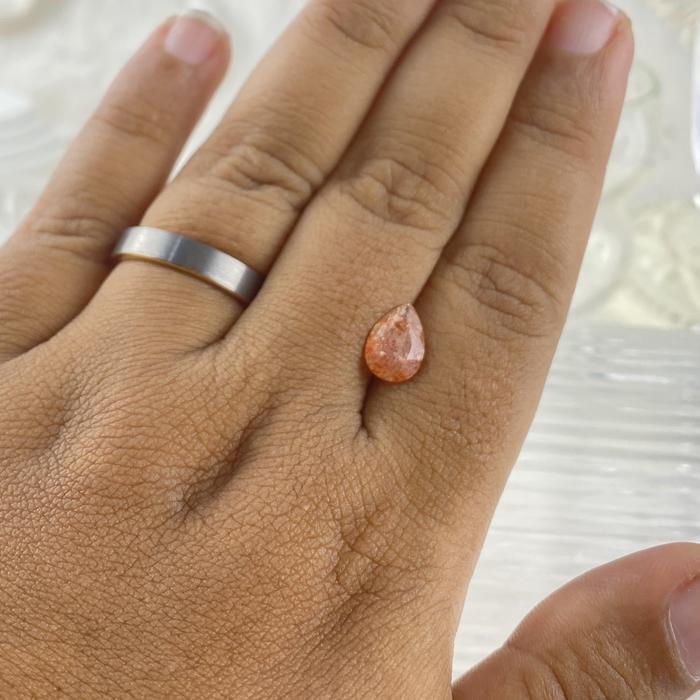 Sunstone Pear 1,6 ct 9x 6 x 6,7 x 3,9 mm