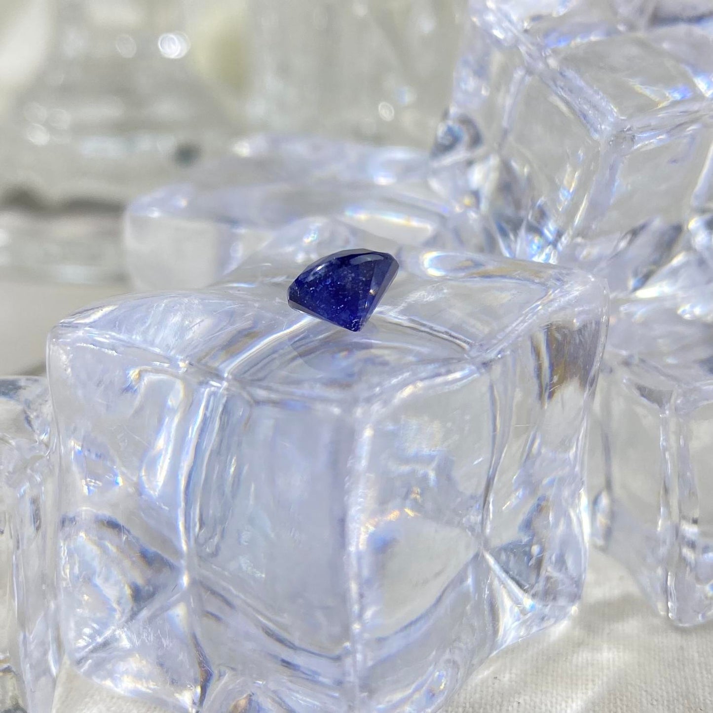 Dark Blue Sapphire Round 6mm