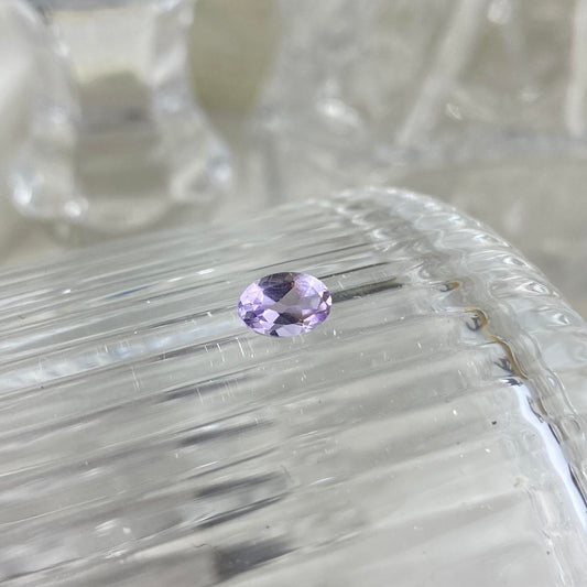 Pale Amethyst Oval 6x4mm natural