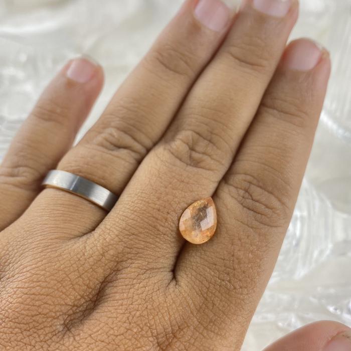 Sunstone Pear 11x8 mm natural