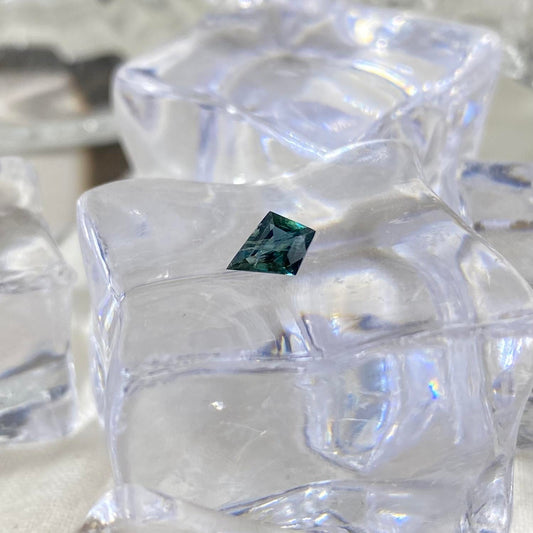 Teal Sapphire Kite 0,46ct 7,6x4,8mm