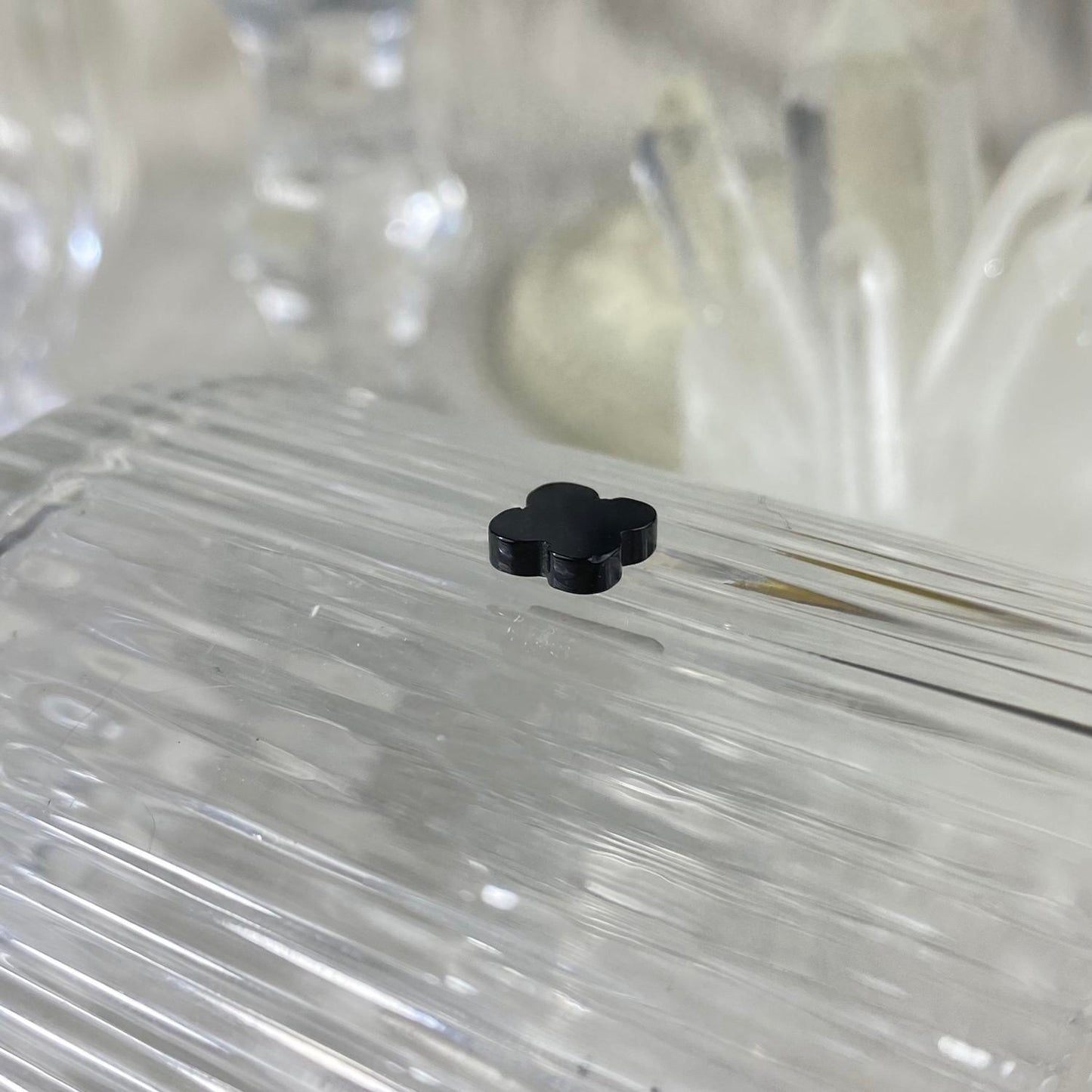 Black Onyx Clover 7mm natural