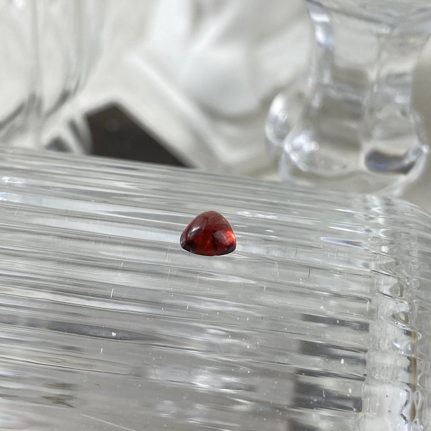Red Garnet Cabochon Trillion 6x6x6mm