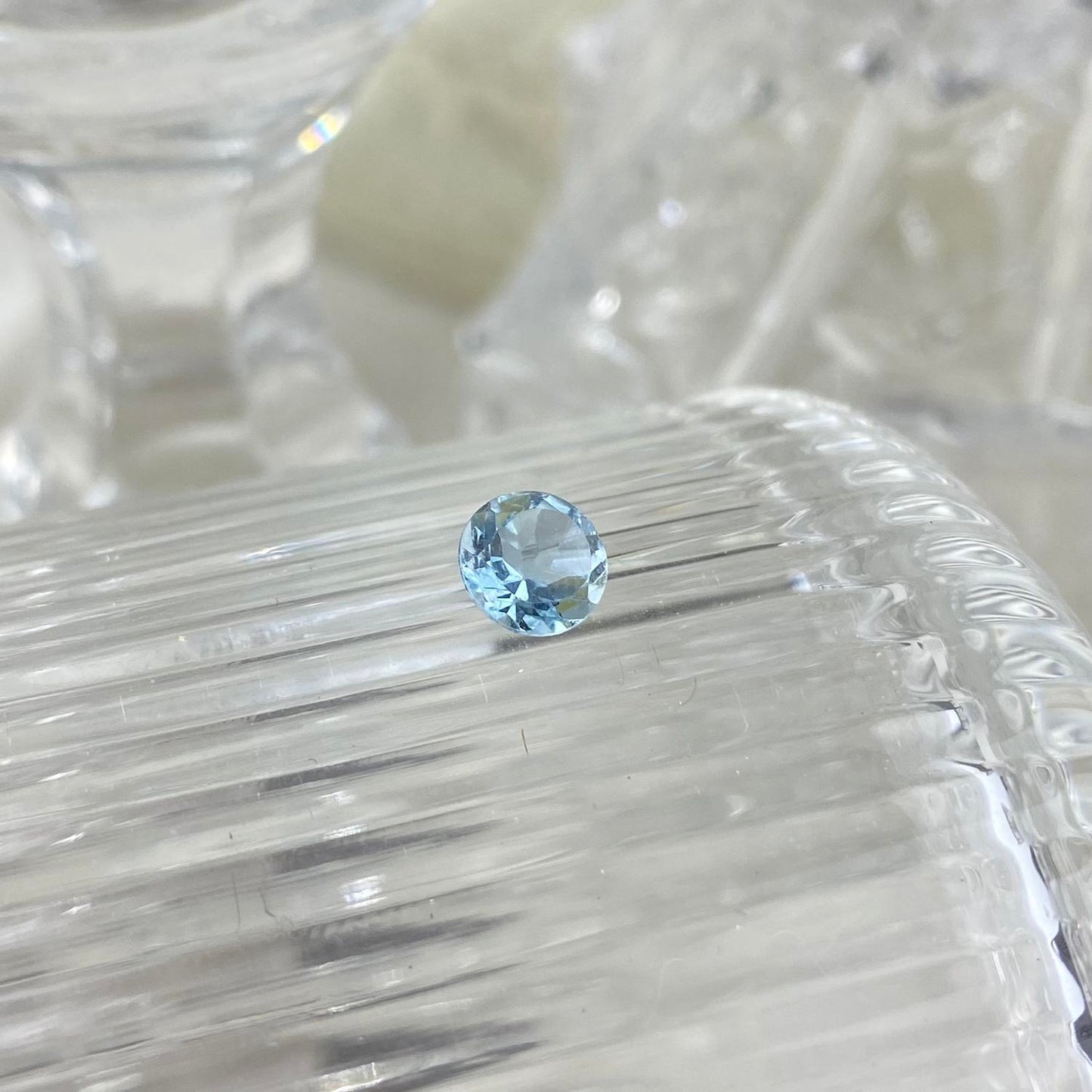 Blue Topaz Round 6mm natural