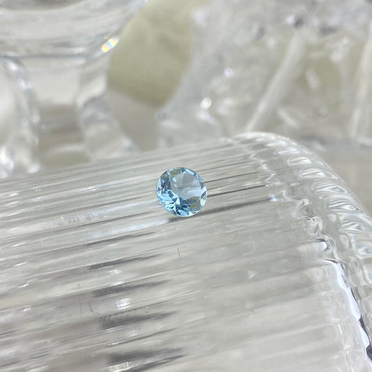 Blue Topaz Round 6mm natural
