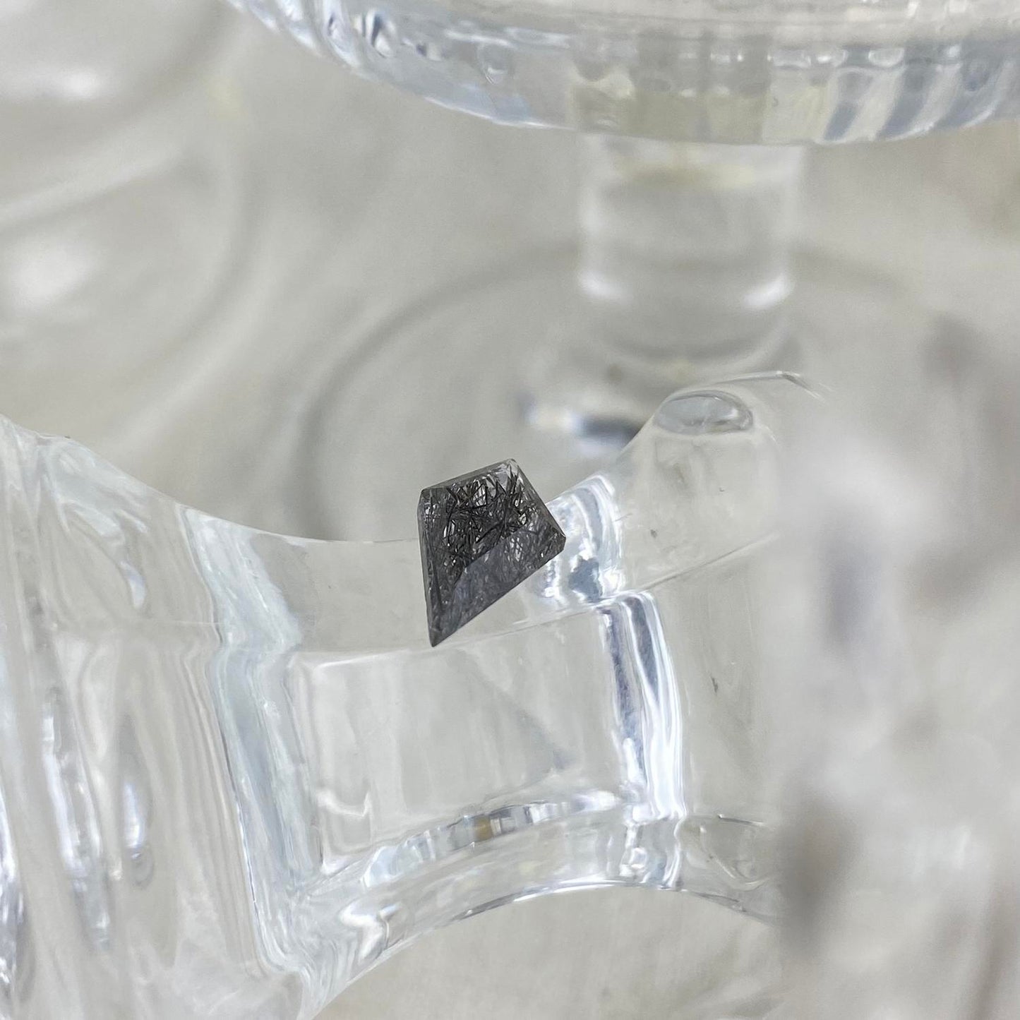 Rutilated Quartz Kite 12x7x4 mm