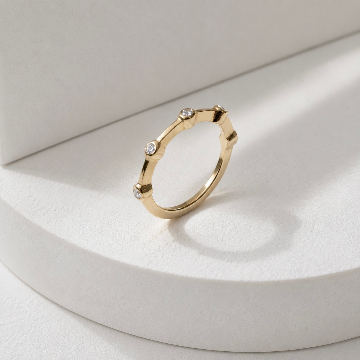 5 Diamonds Ring