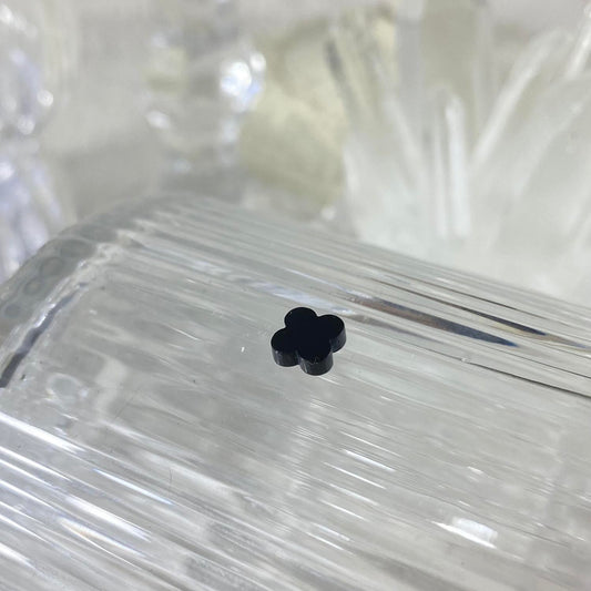 Black Onyx Clover 5mm natural