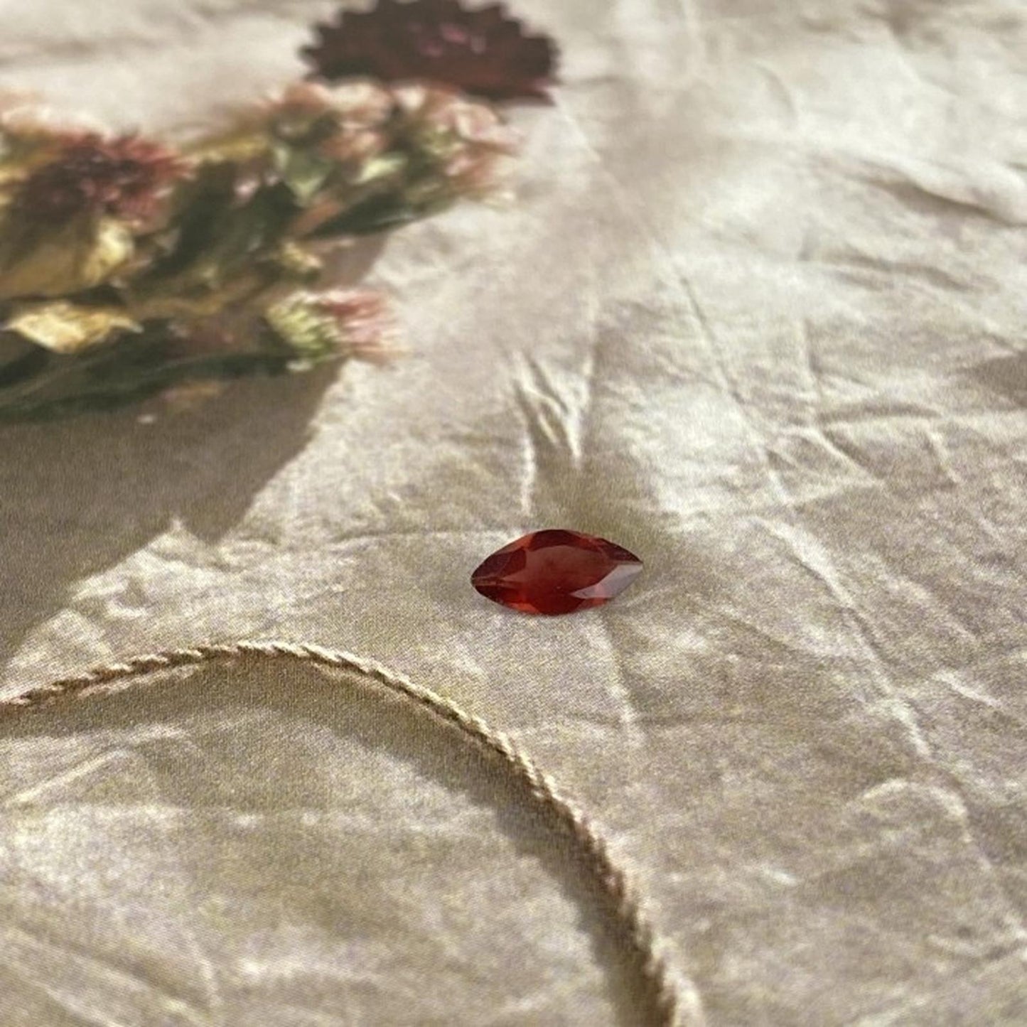 Red Garnet Marquise 8x4 mm