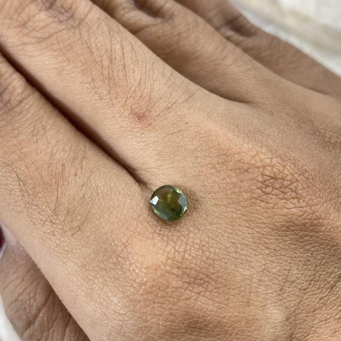 Green Sapphire Oval 5,9x4,5 mm