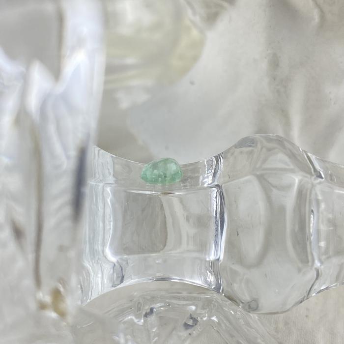 Columbian Emerald Round 6x4,7x3,4mm