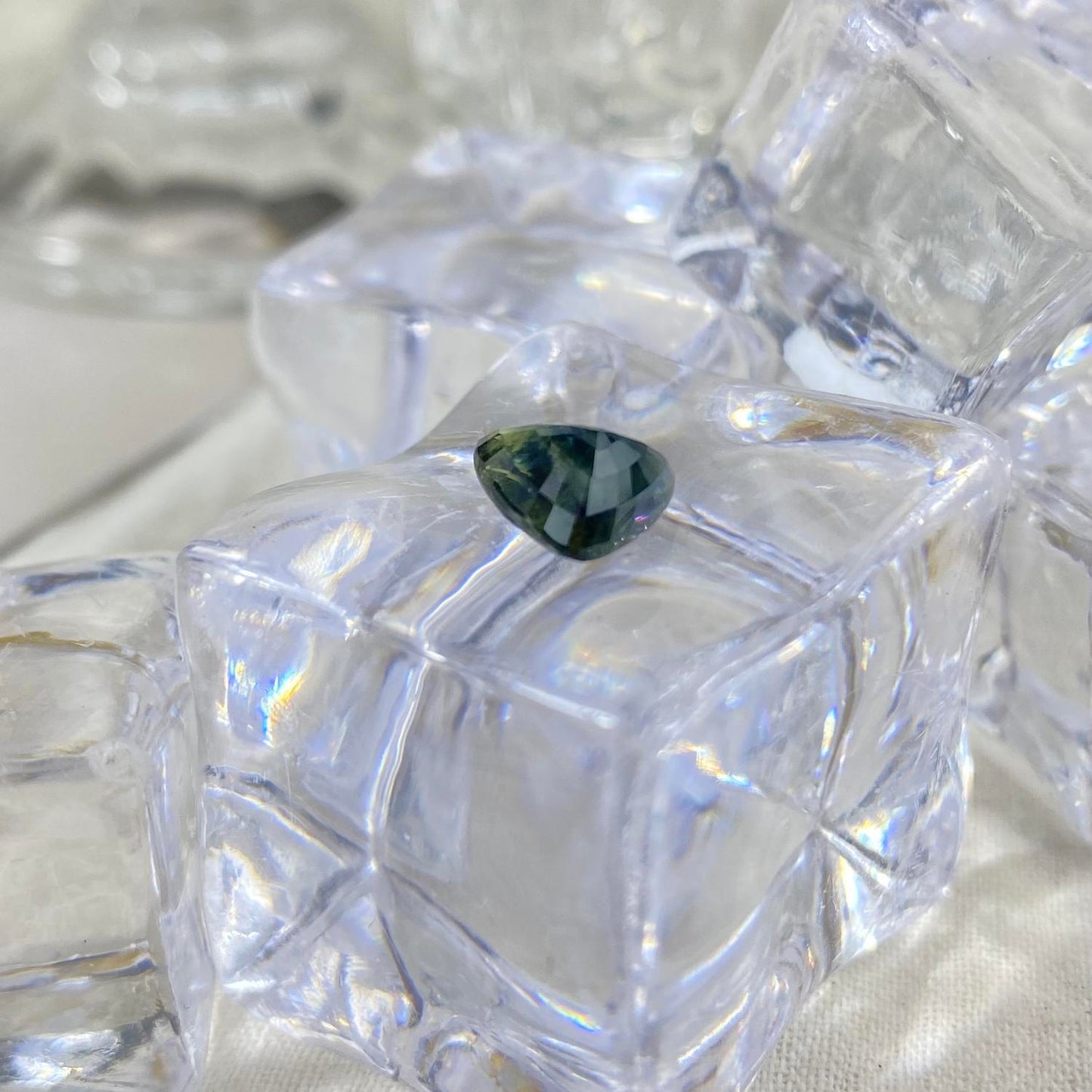 Dark Sapphire Trillion 8,5 x 7,5 mm