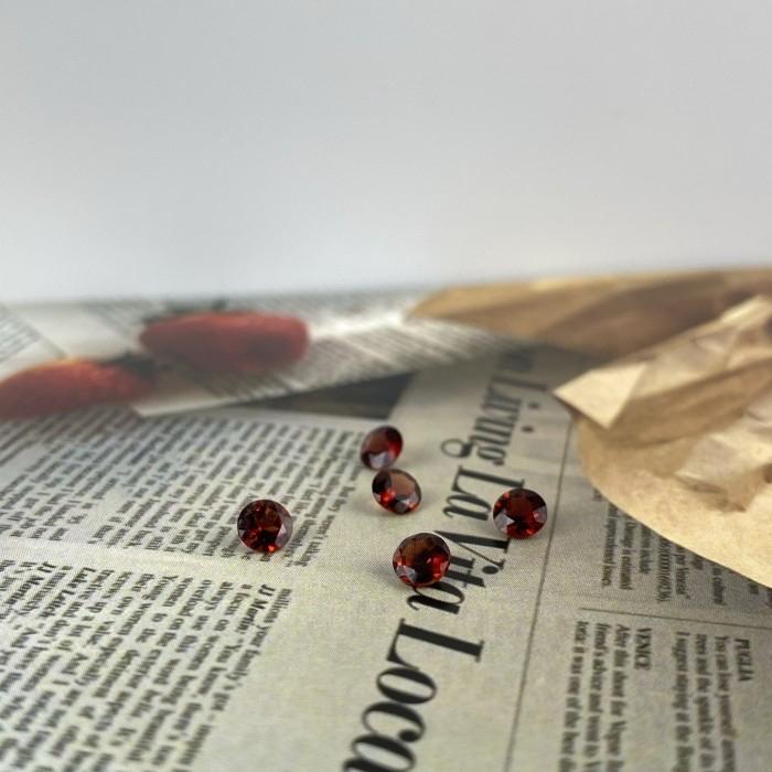 Red Garnet Round 4mm natural